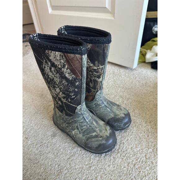 Kids Bog 12 Muck boots winter boot Camo waterproof high outdoor hunting farm - Picture 2 of 7
